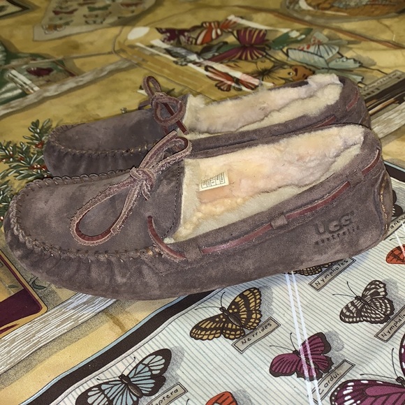 Ugg Australia  Ansley Women's Slippers US 6 Dolphin Sheepskin Moccasin. Used. - Picture 7 of 12